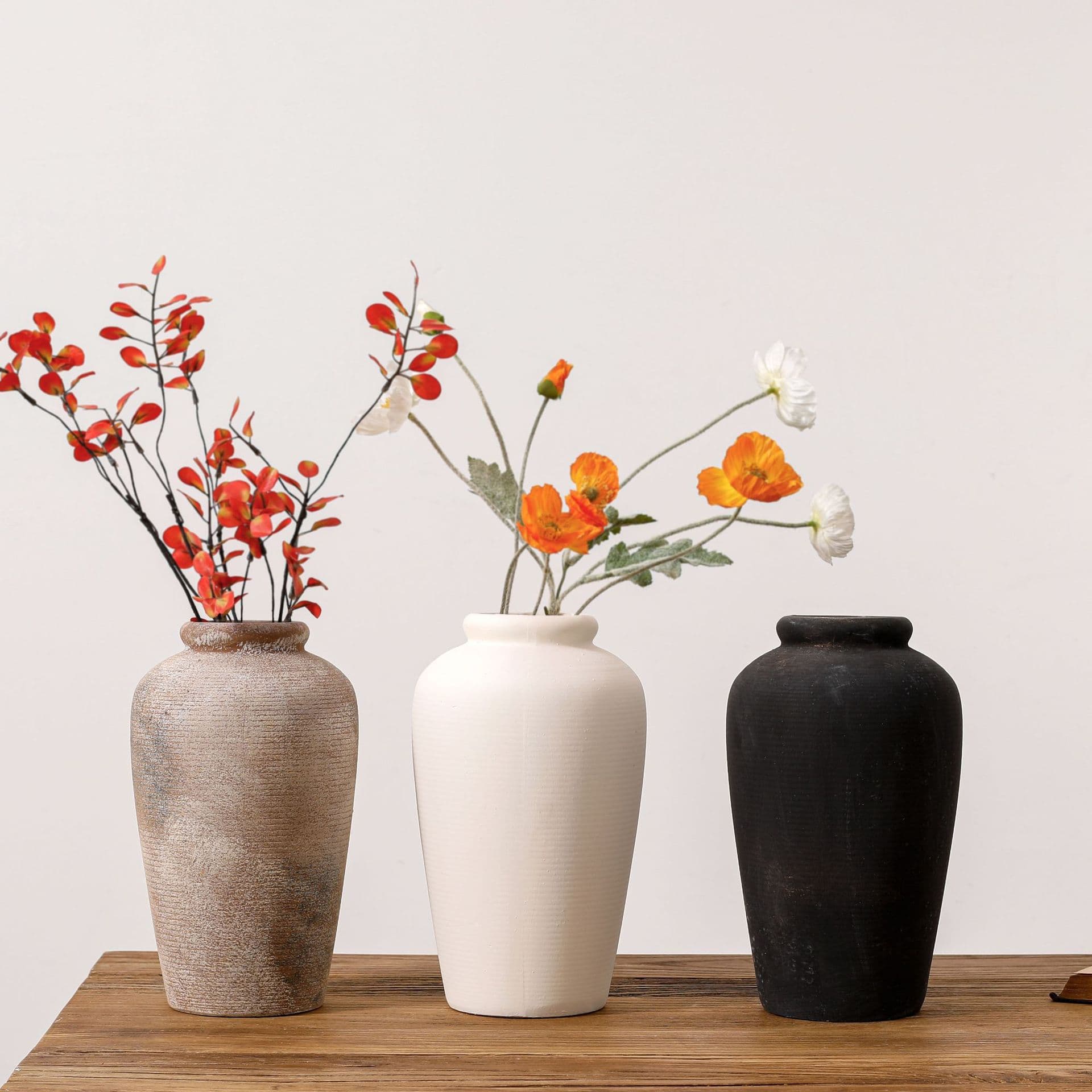 Silent Antique Ceramic Vase Set