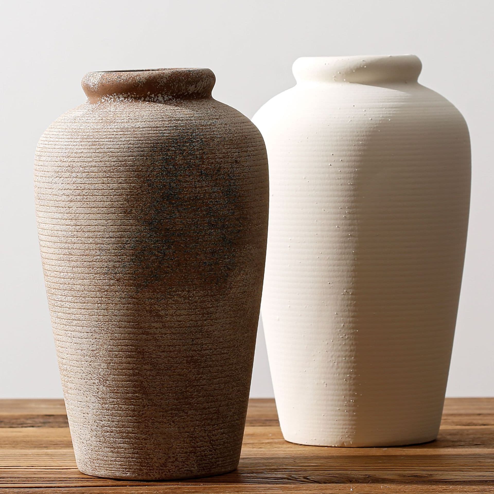 Silent Antique Ceramic Vase Set detail 9