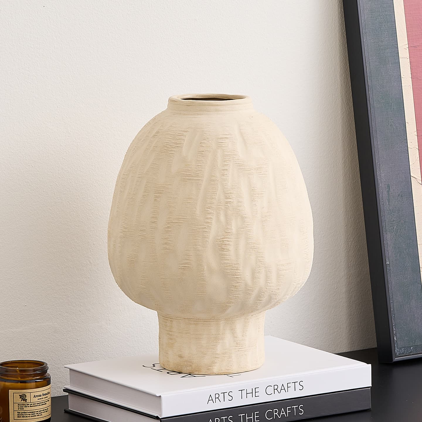 Close view of the ivory brushed ceramic vase texture