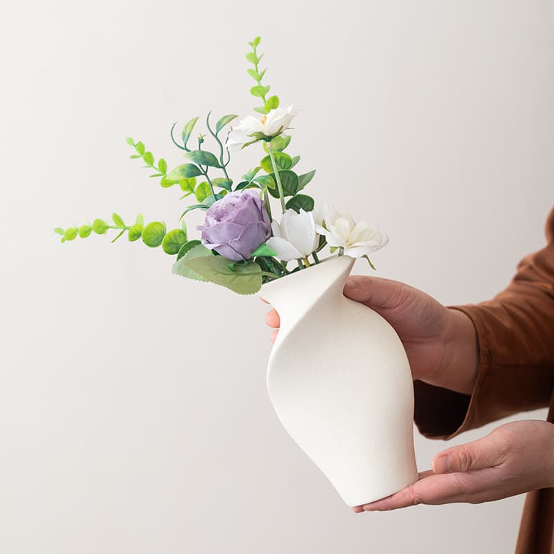 Folded Stoneware Ceramic Vase Set detail 3