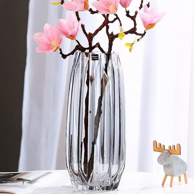 Nordic Clear Glass Vase detail 2