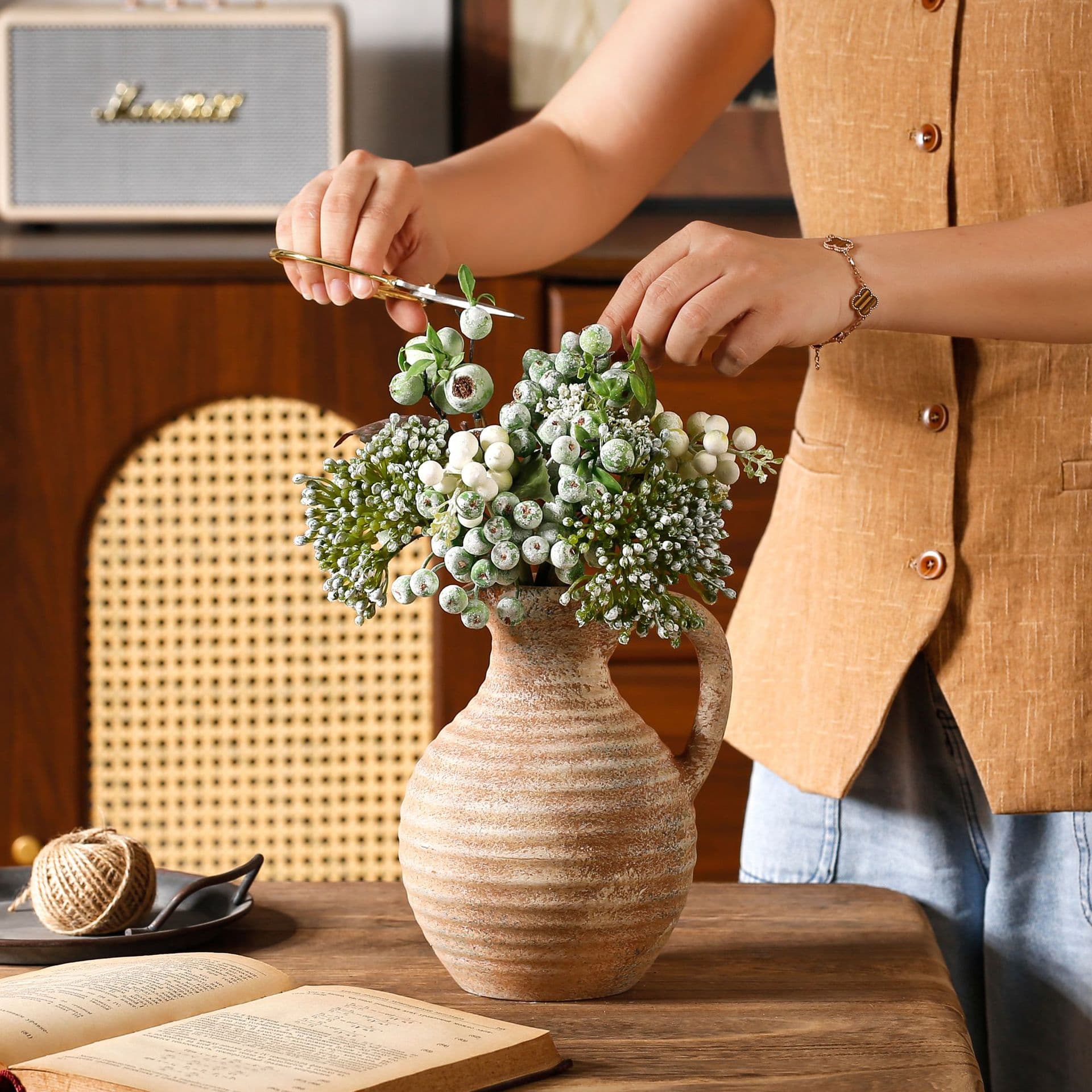 Ribbed Pitcher Ceramic Vase Set detail 7