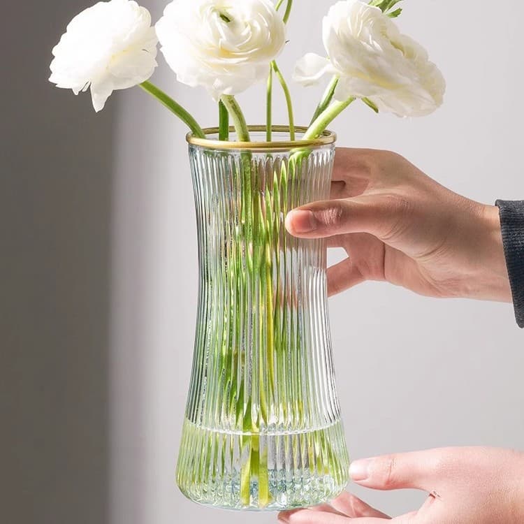 Ribbed Waist Glass Vase detail 1