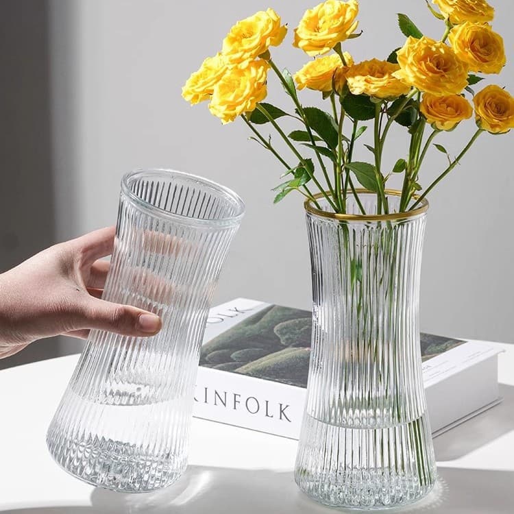 Ribbed Waist Glass Vase detail 2