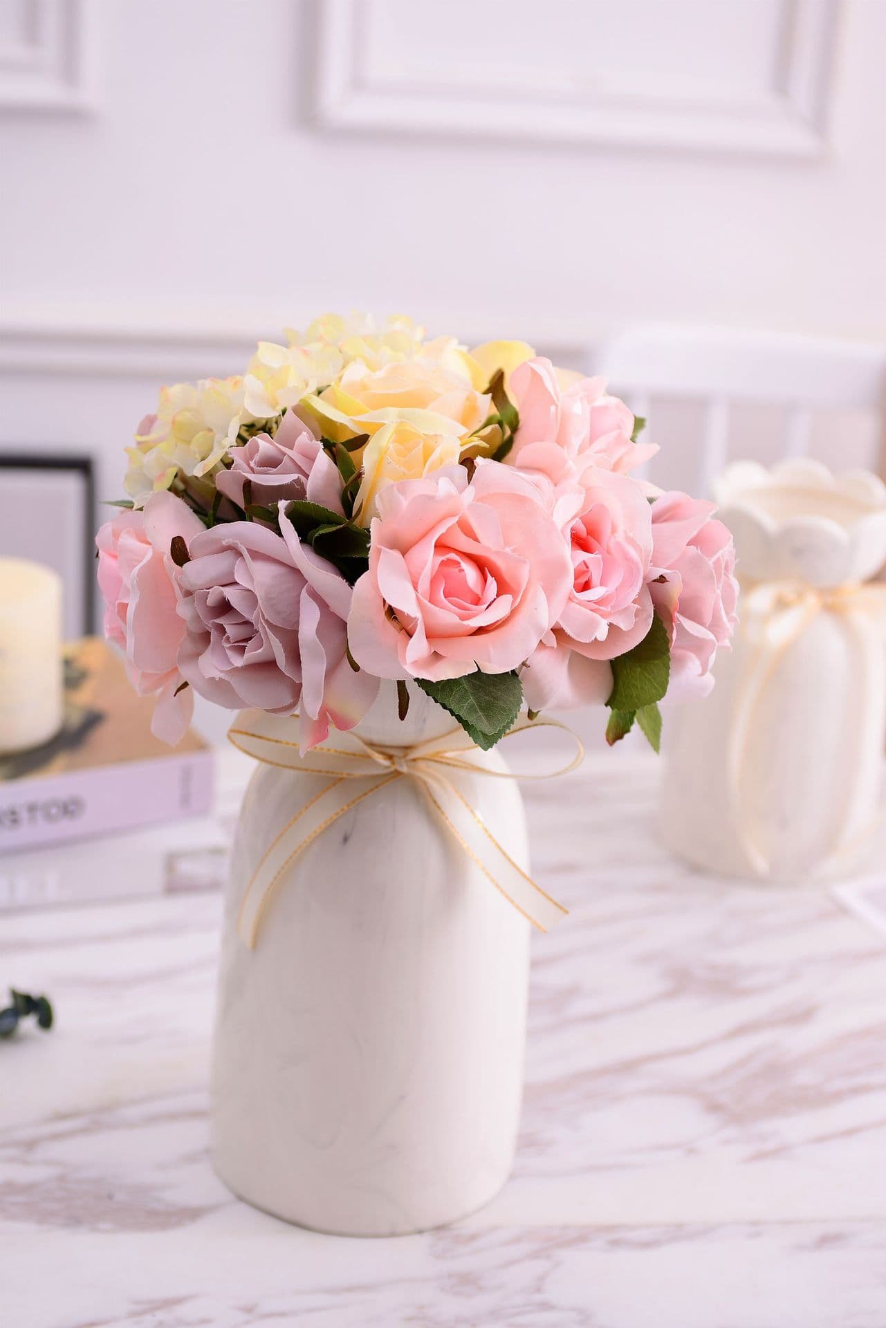 Ribbon Bow Ceramic Flower Vase detail 10