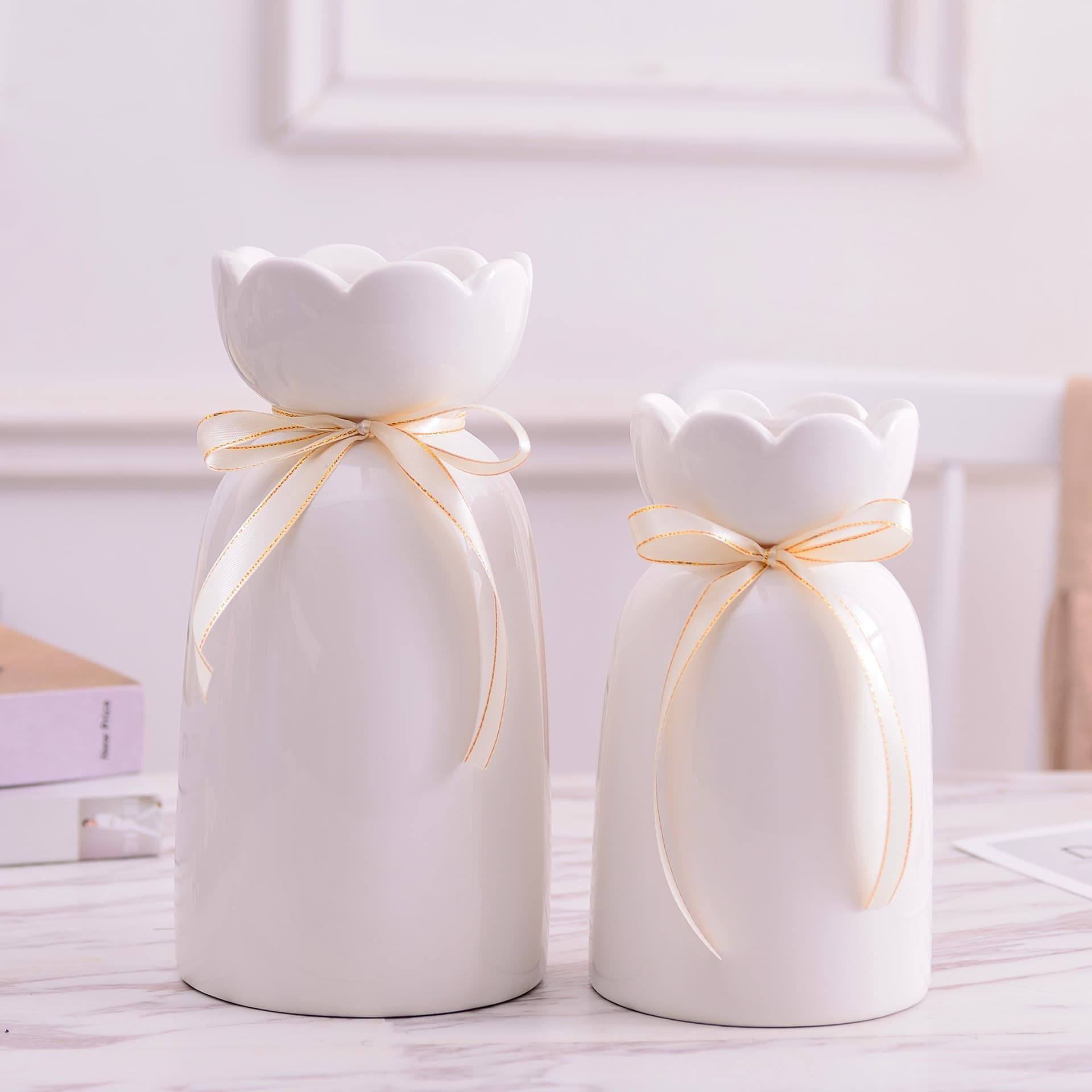 Ribbon Bow Ceramic Flower Vase detail 15