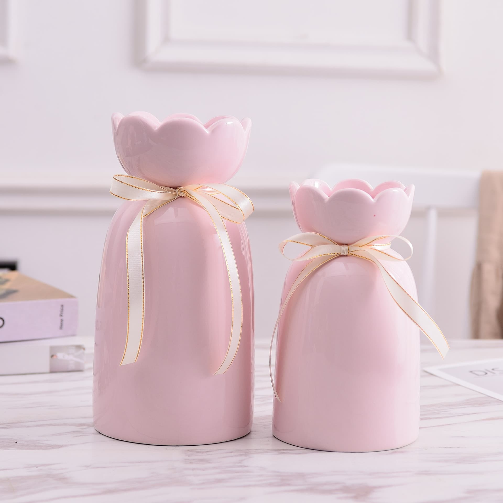 Ribbon Bow Ceramic Flower Vase detail 16