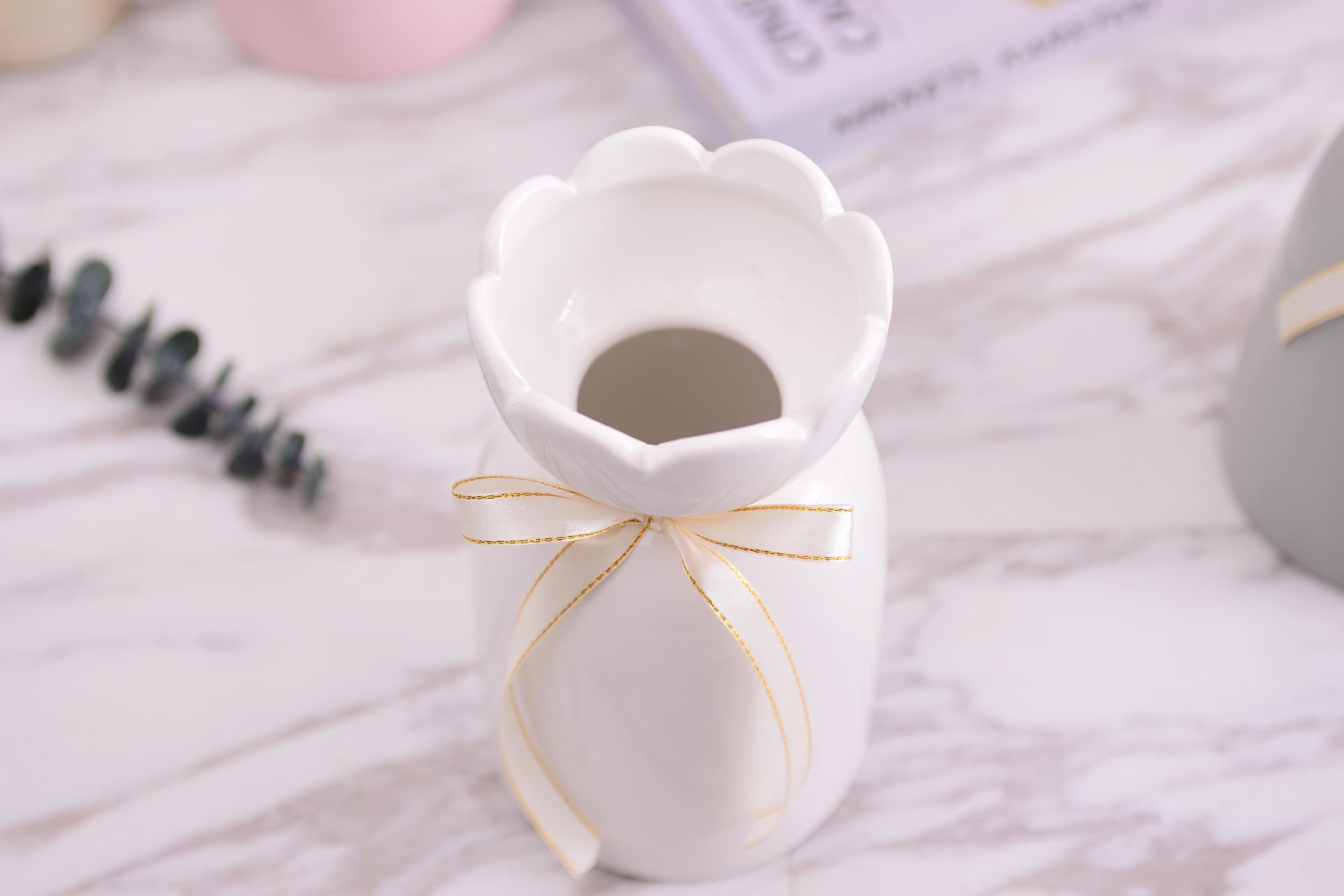 Ribbon Bow Ceramic Flower Vase detail 27